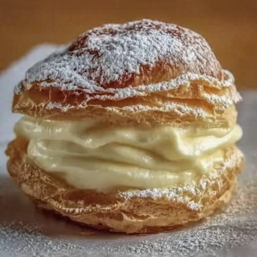 Italian Cream Puffs